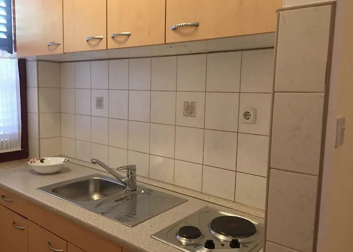 Ana Apartamento *
